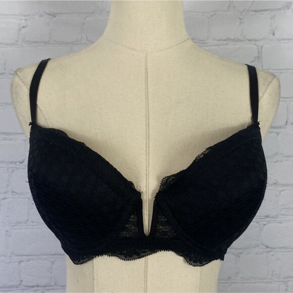 ⭐ 3/$15 Fredericks Of Hollywood 32DD Black Lace Padded Push Up Bra Straps - Picture 1 of 7